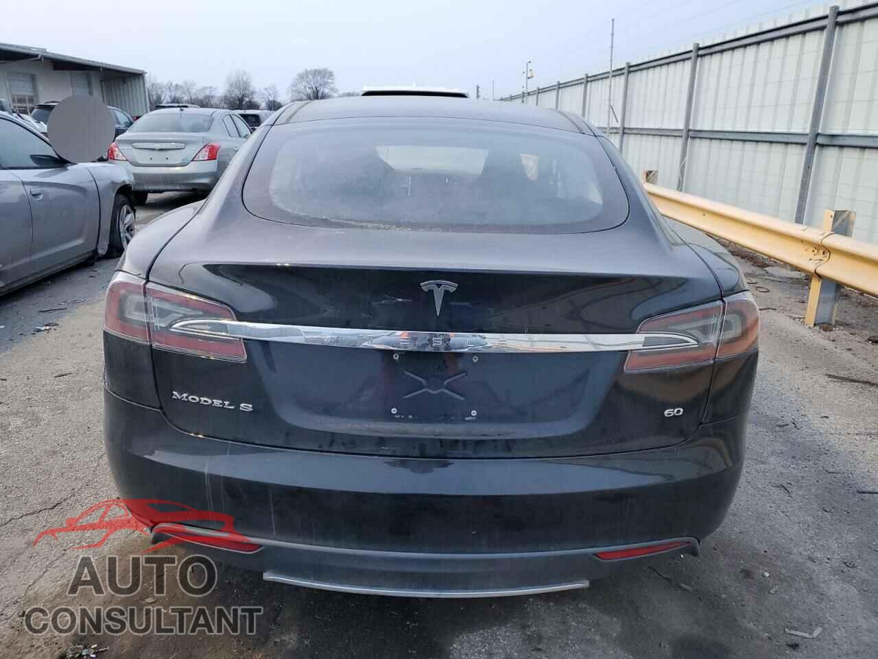 TESLA MODEL S 2013 - 5YJSA1AG3DFP08421