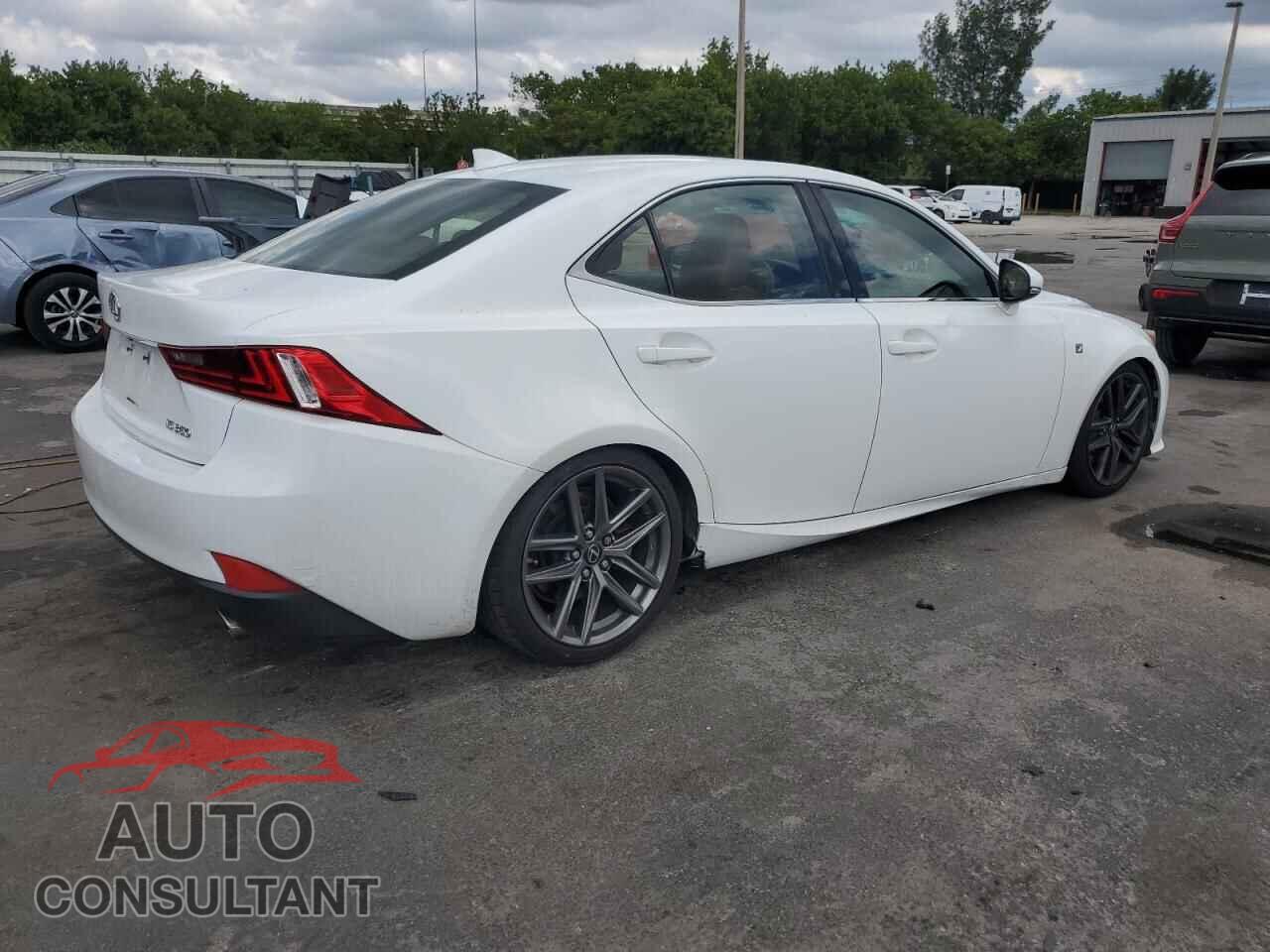 LEXUS IS 2014 - JTHBE1D28E5012465