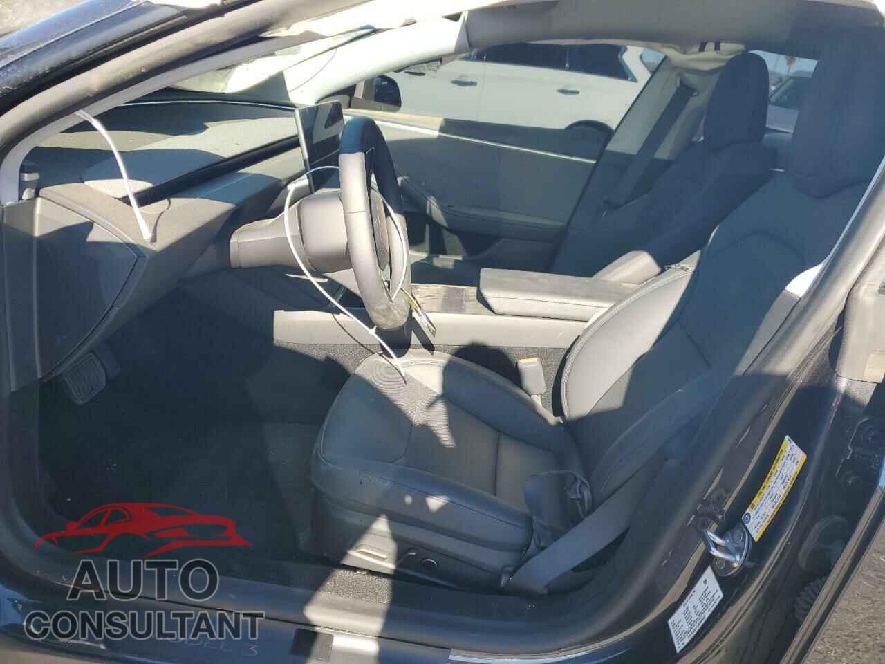 TESLA MODEL 3 2024 - 5YJ3E1EA9RF864937