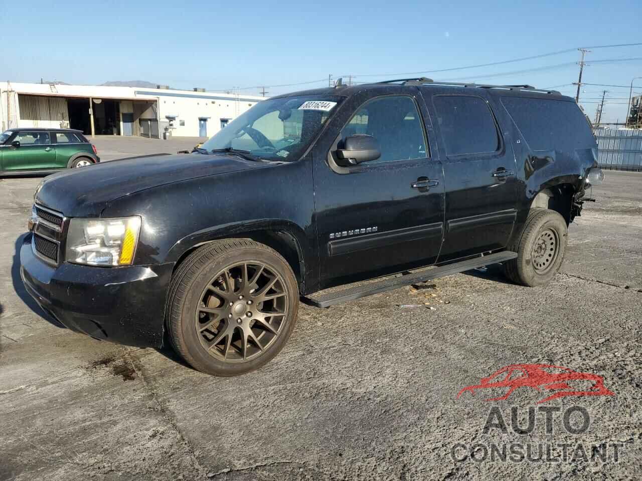 CHEVROLET SUBURBAN 2013 - 1GNSCJE06DR227037