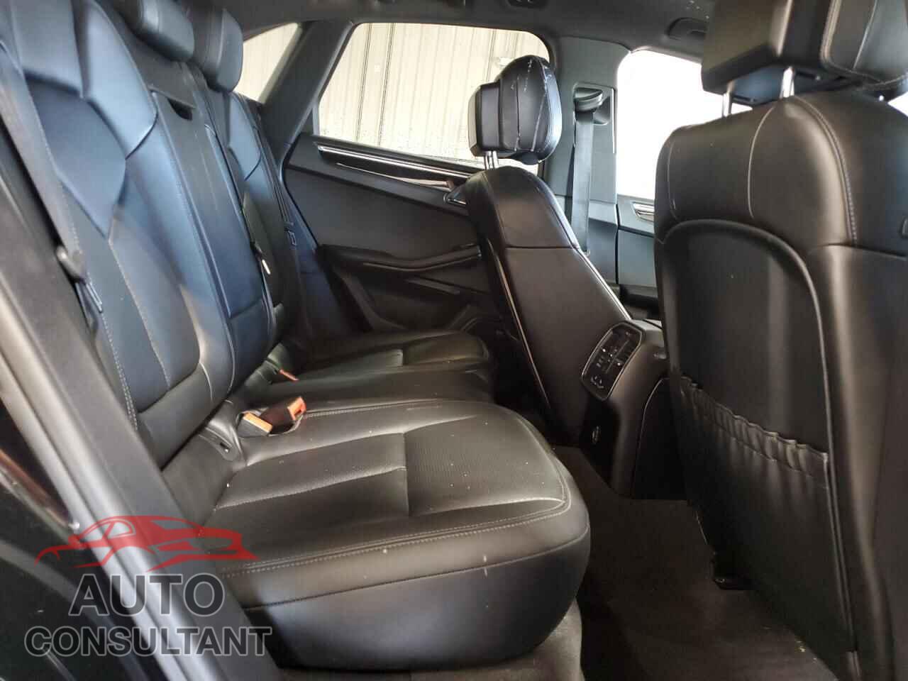 PORSCHE MACAN 2018 - WP1AA2A54JLB06473