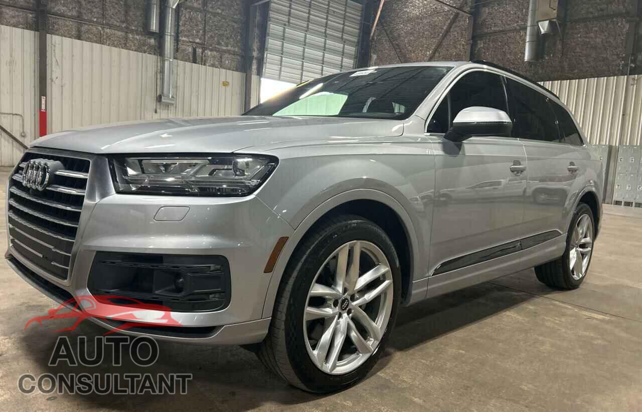 AUDI Q7 2017 - WA1VAAF76HD028381