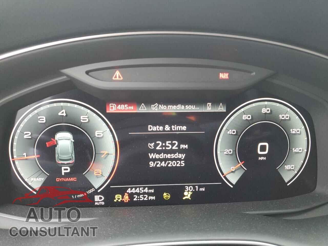 AUDI Q8 2023 - WA1EVBF14PD010787
