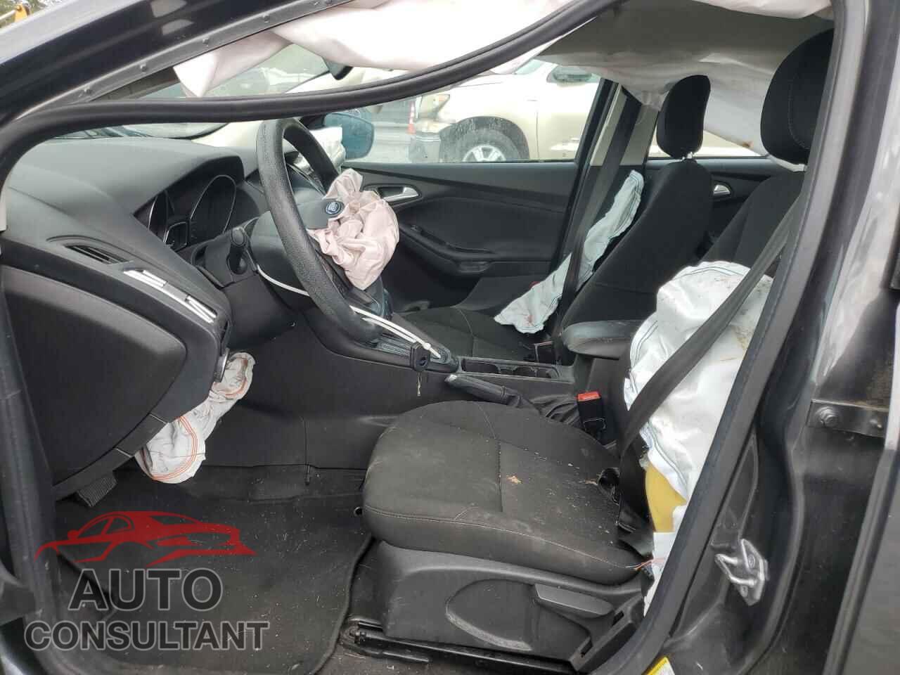 FORD FOCUS 2018 - 1FADP3F28JL280022