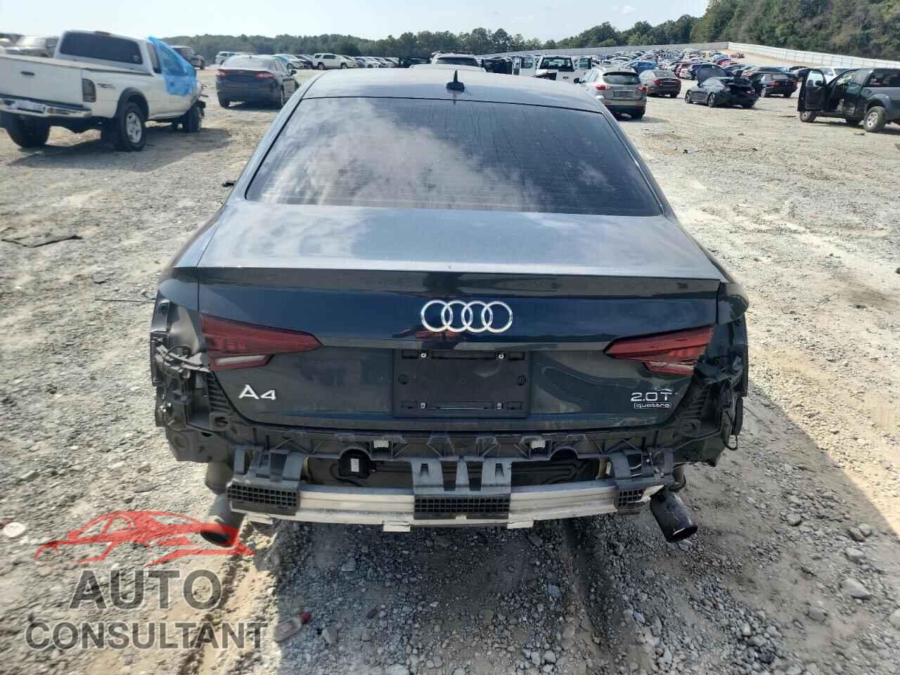 AUDI A4 2018 - WAUDNAF44JA076879