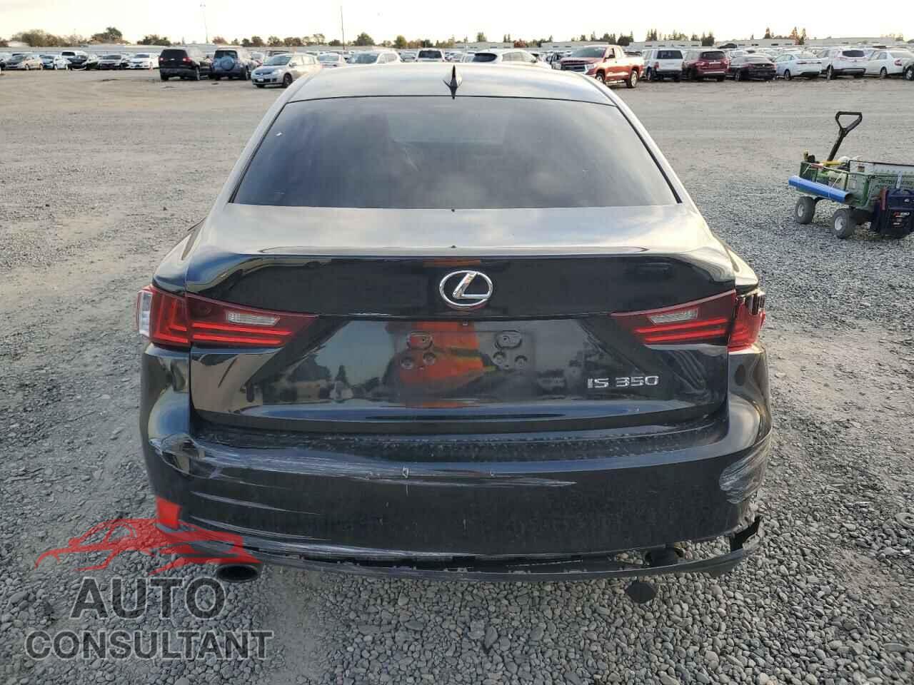 LEXUS IS 2014 - JTHBE1D24E5012401