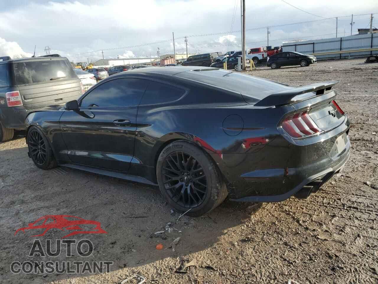 FORD MUSTANG 2018 - 1FA6P8CF1J5132134