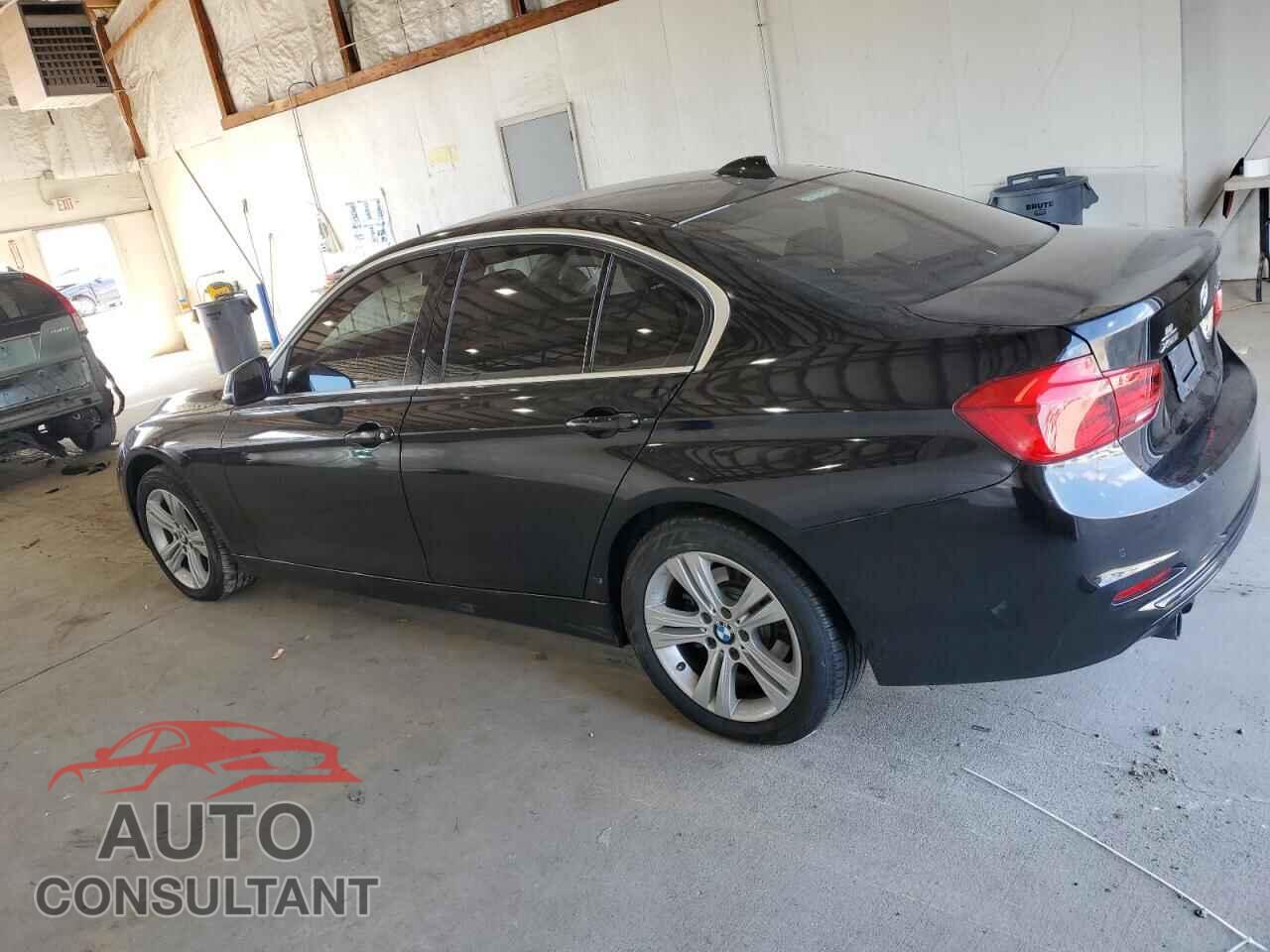 BMW 3 SERIES 2017 - WBA8F1C32HK825807