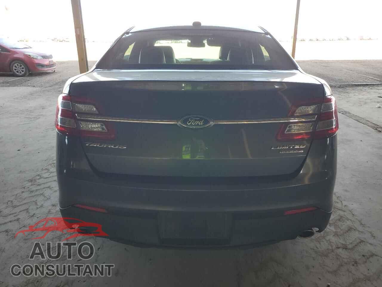 FORD TAURUS 2018 - 1FAHP2F85JG102139
