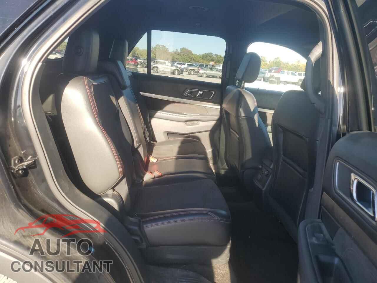 FORD EXPLORER 2018 - 1FM5K7D87JGB30791
