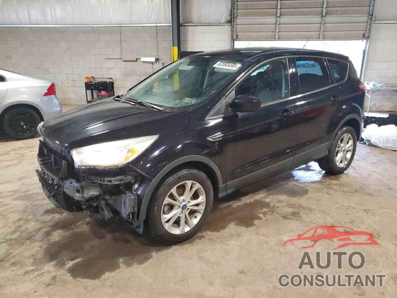 FORD ESCAPE 2017 - 1FMCU0GD7HUC17524
