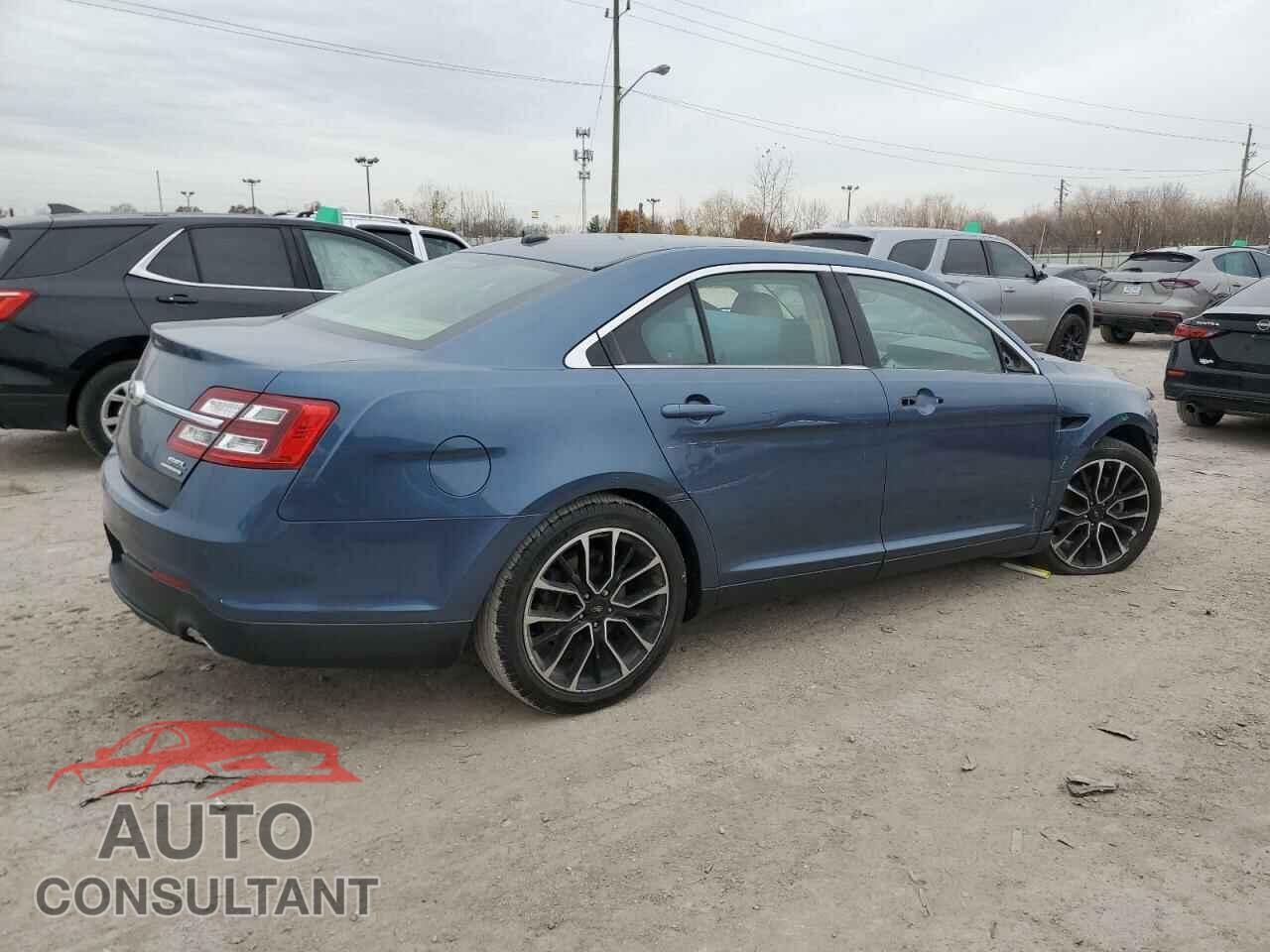 FORD TAURUS 2018 - 1FAHP2E85JG101252