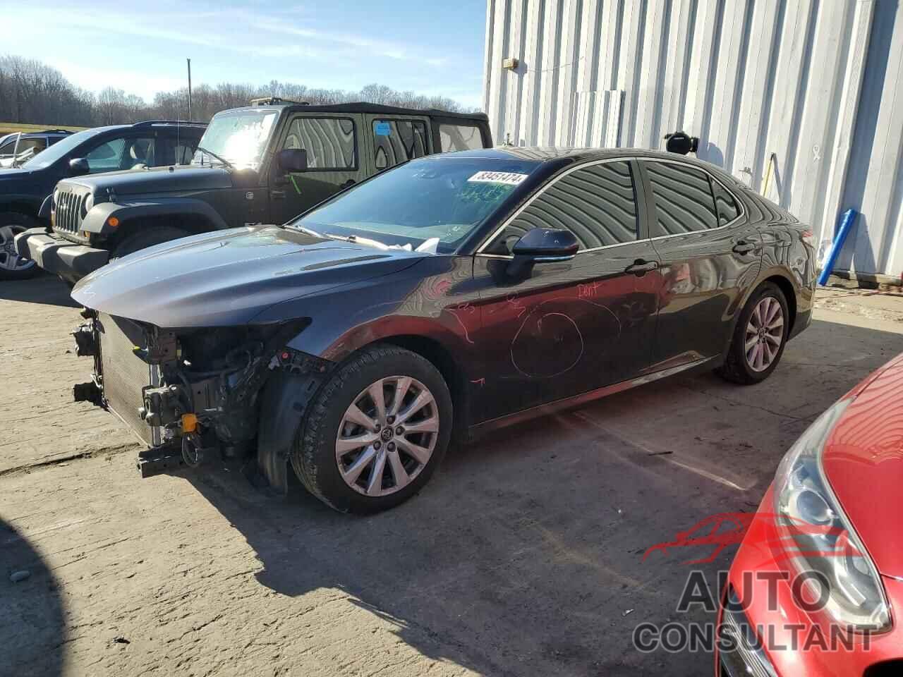 TOYOTA CAMRY 2018 - 4T1B11HK0JU626008