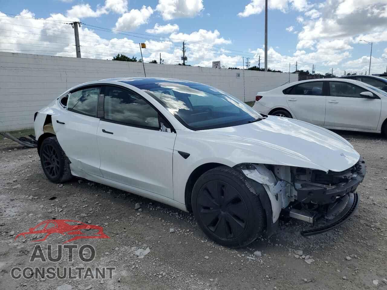 TESLA MODEL 3 2024 - 5YJ3E1EA0RF731595