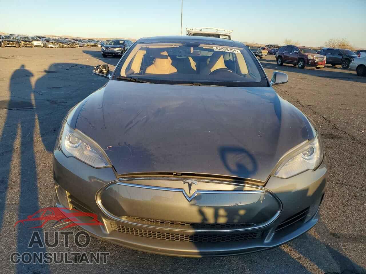 TESLA MODEL S 2013 - 5YJSA1AG6DFP08770