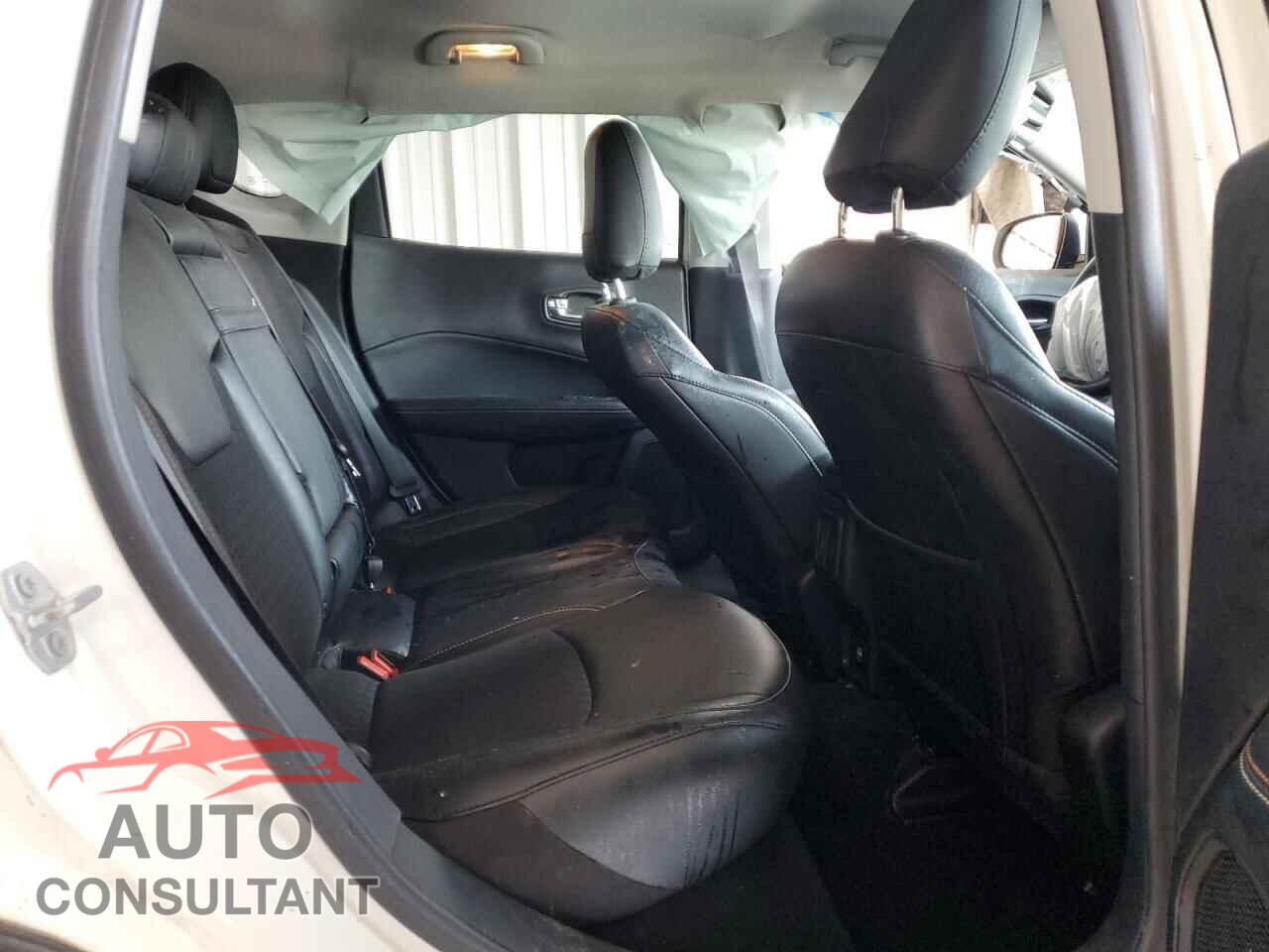 JEEP COMPASS 2020 - 3C4NJDBB9LT145375