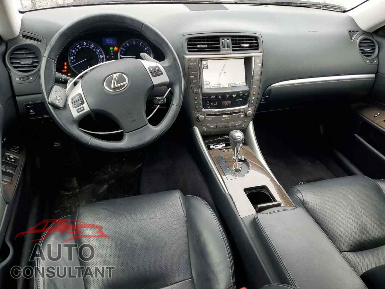 LEXUS IS 2012 - JTHCF5C24C5055899