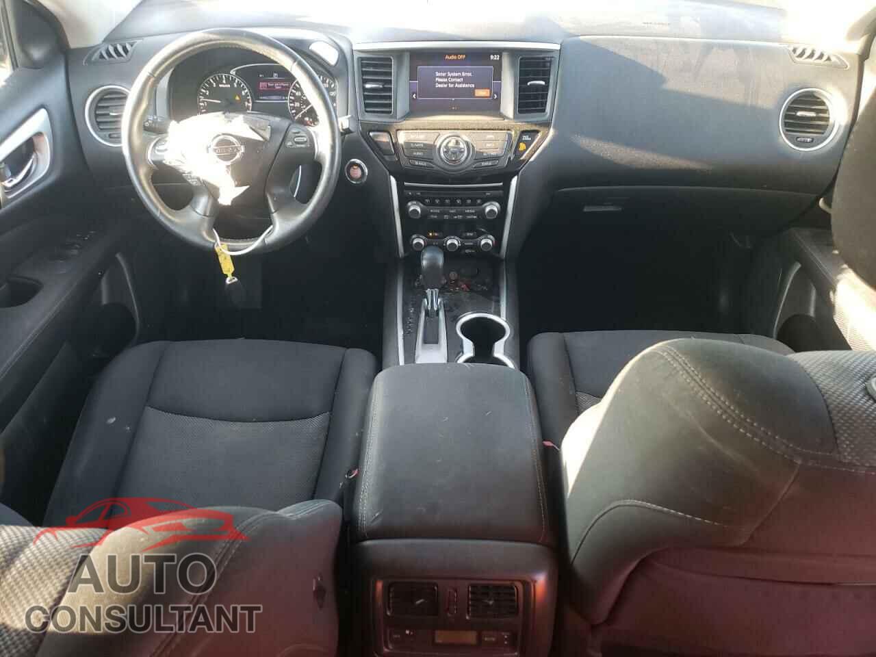 NISSAN PATHFINDER 2017 - 5N1DR2MN5HC648948