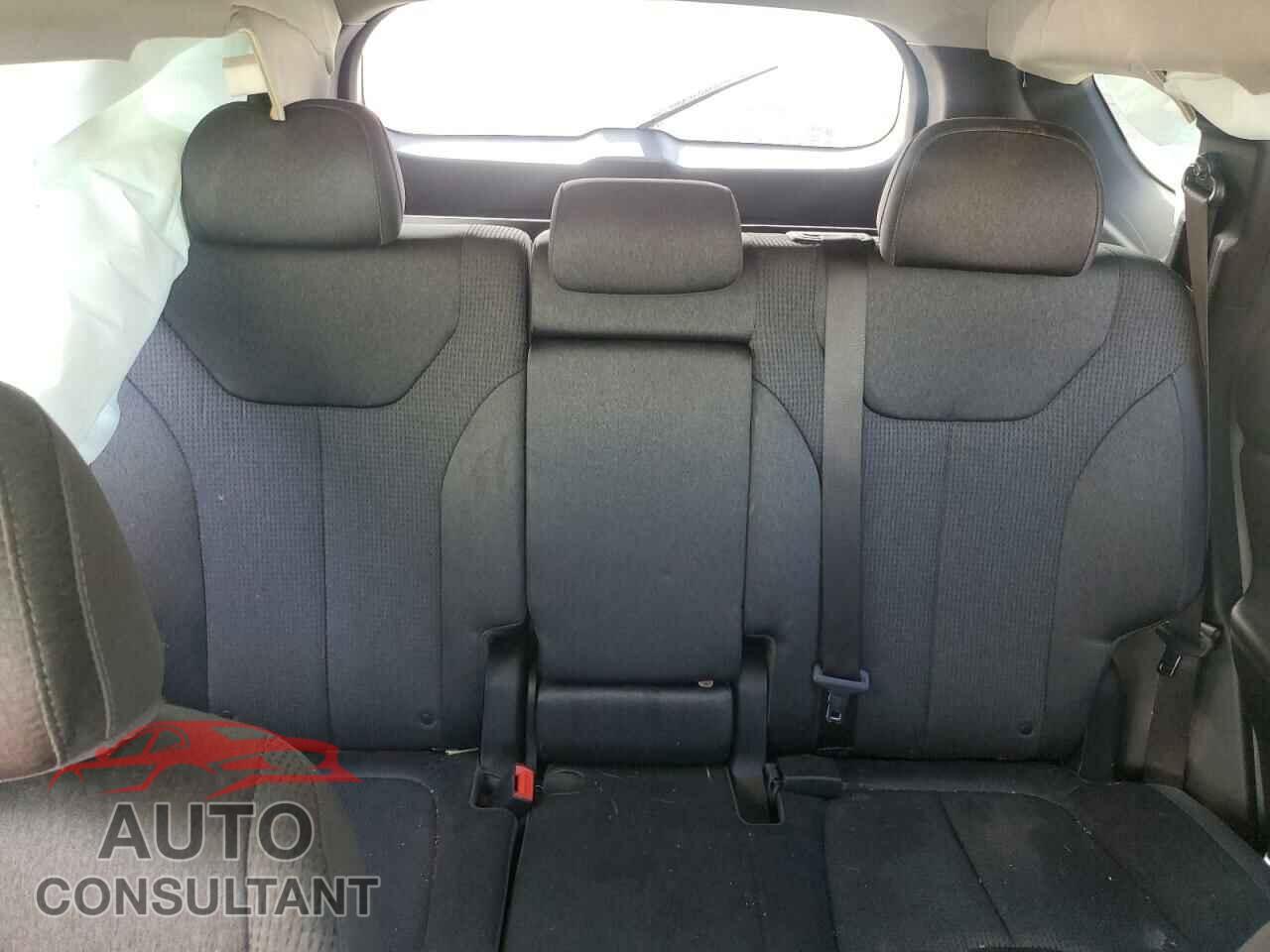 HYUNDAI SANTA FE 2023 - 5NMS14AJ4PH653901