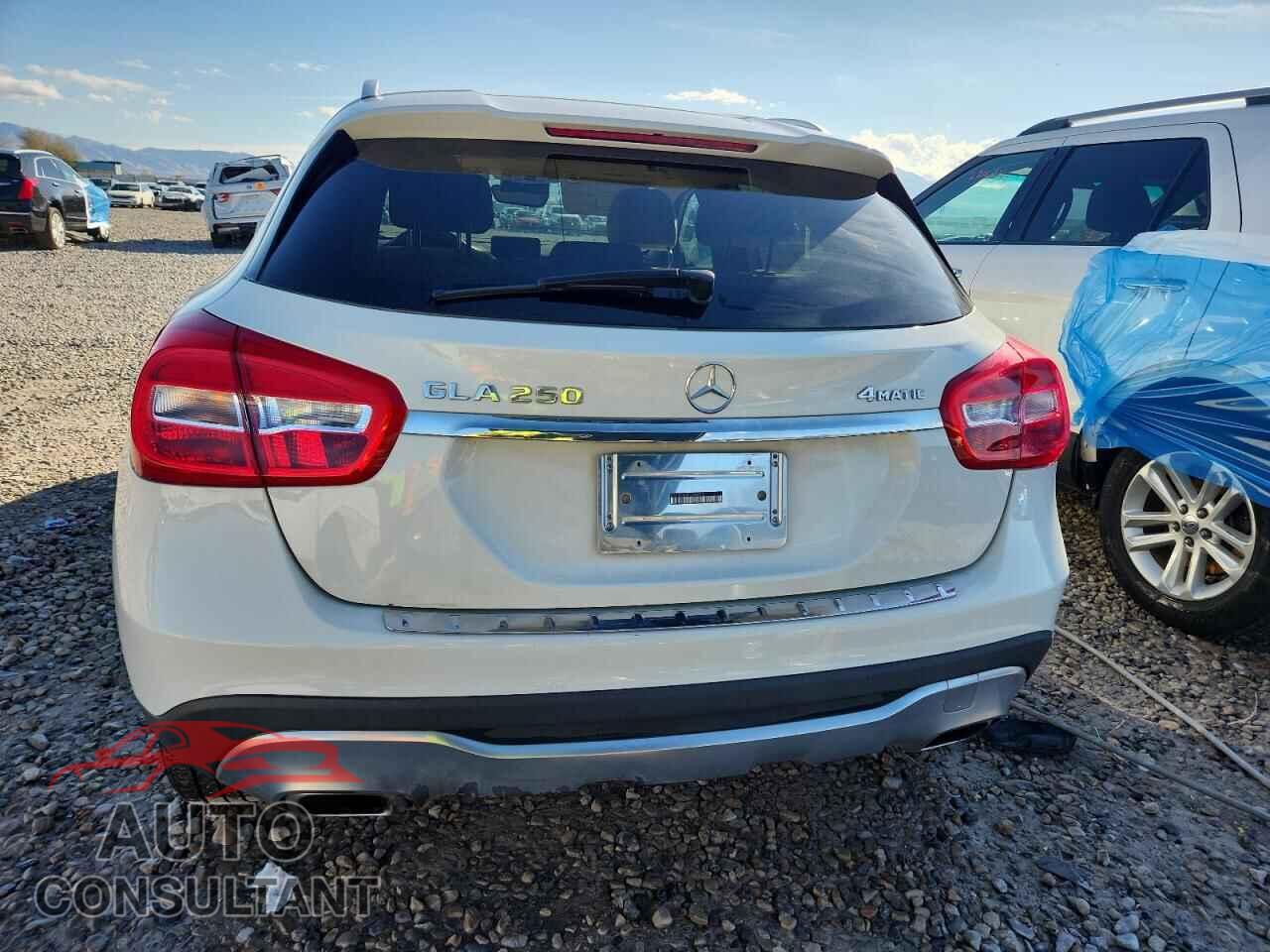 MERCEDES-BENZ GLA-CLASS 2018 - WDCTG4GB2JJ405015