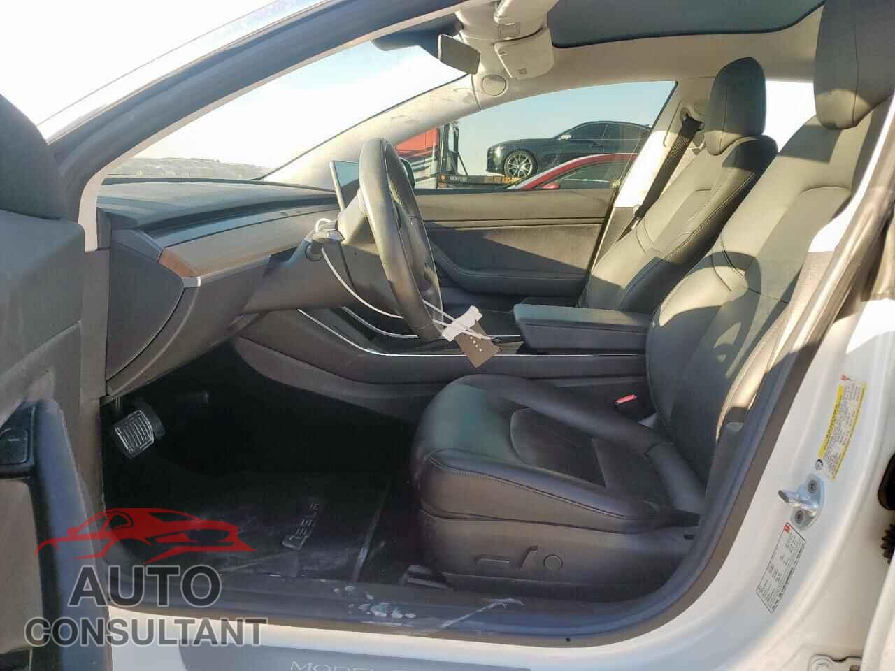 TESLA MODEL 3 2017 - 5YJ3E1EA6HF000216