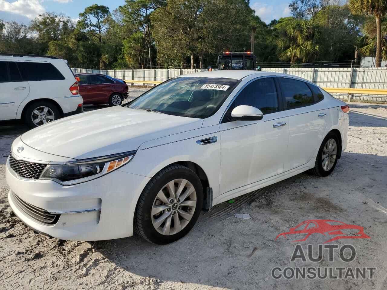 KIA OPTIMA 2018 - 5XXGT4L3XJG256424