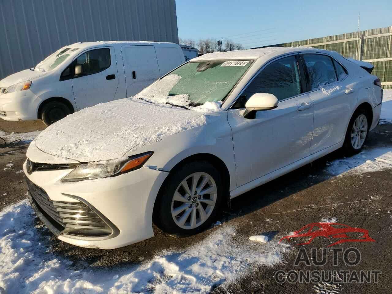 TOYOTA CAMRY 2022 - 4T1C11AK8NU662890