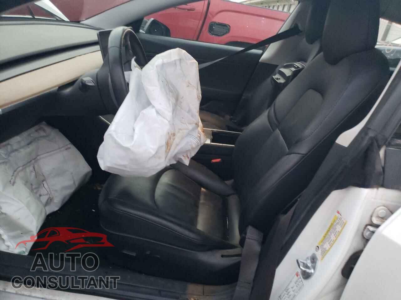 TESLA MODEL 3 2018 - 5YJ3E1EA5JF008202