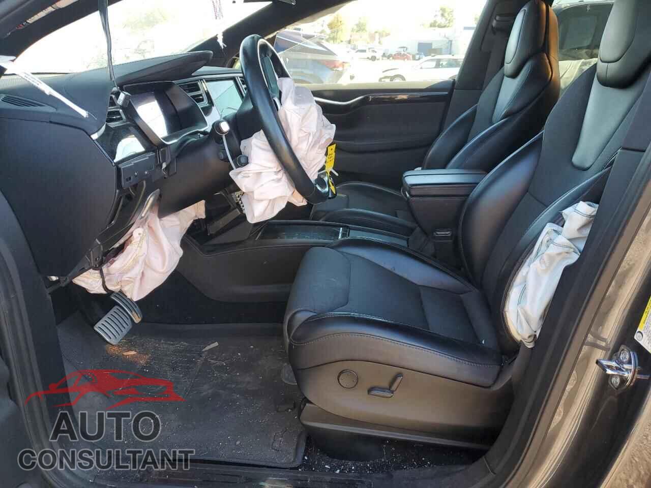 TESLA MODEL X 2018 - 5YJXCAE46JF090961