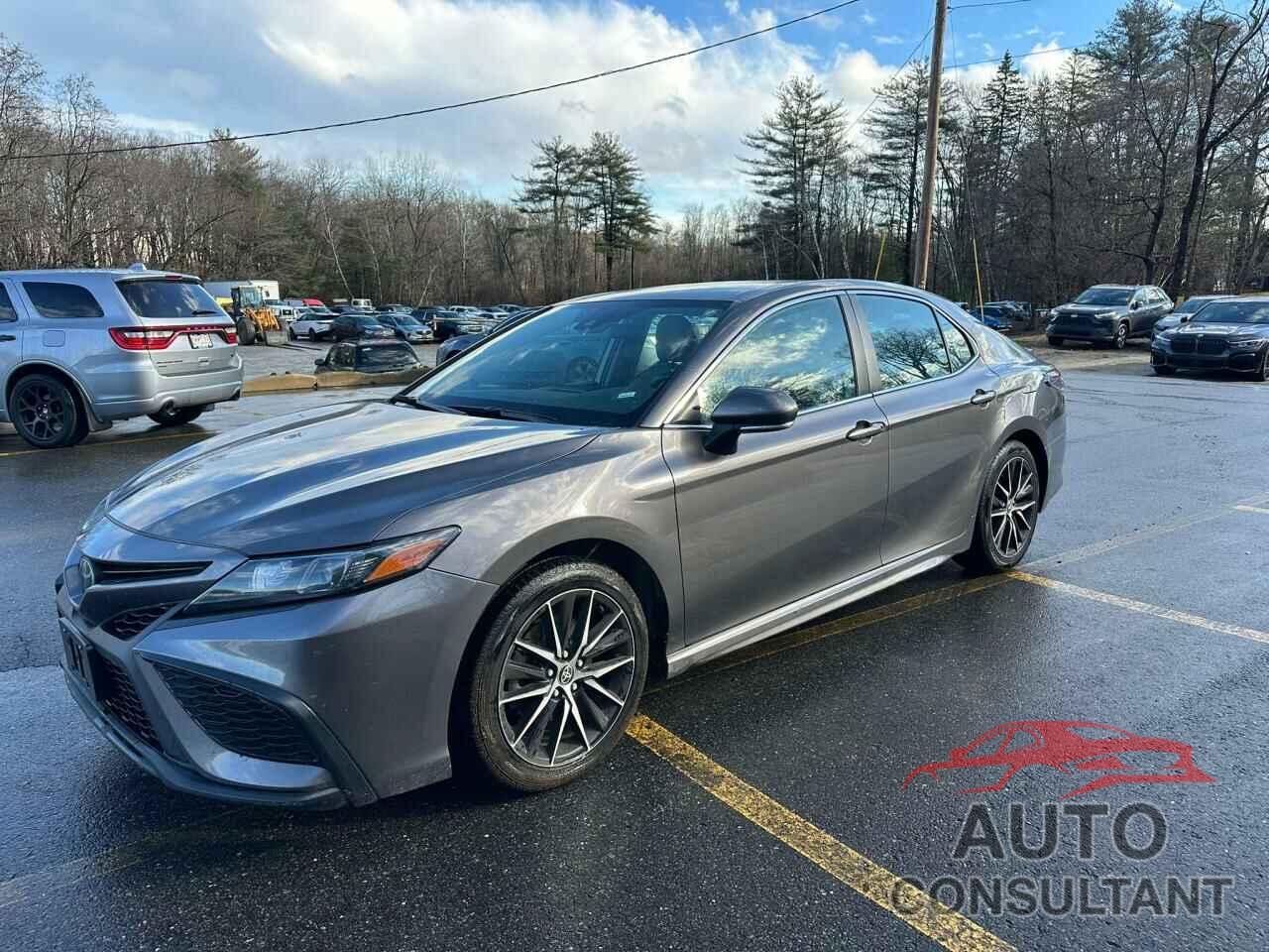 TOYOTA CAMRY 2022 - 4T1G11AKXNU714585