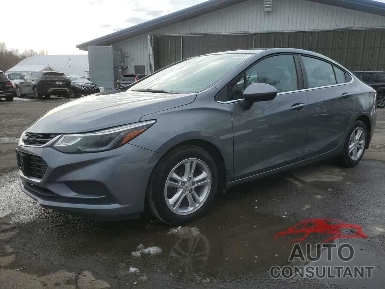 CHEVROLET CRUZE 2018 - 1G1BE5SMXJ7120610