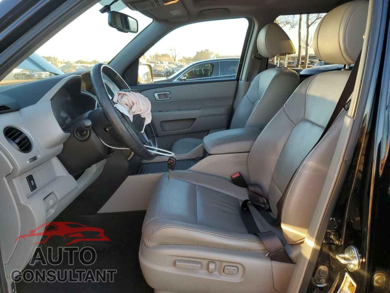 HONDA PILOT 2014 - 5FNYF4H53EB006232