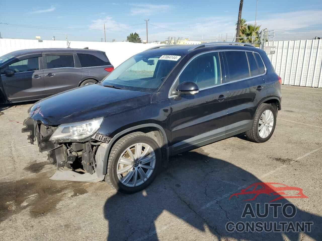 VOLKSWAGEN TIGUAN 2010 - WVGBV9AX0AW527380