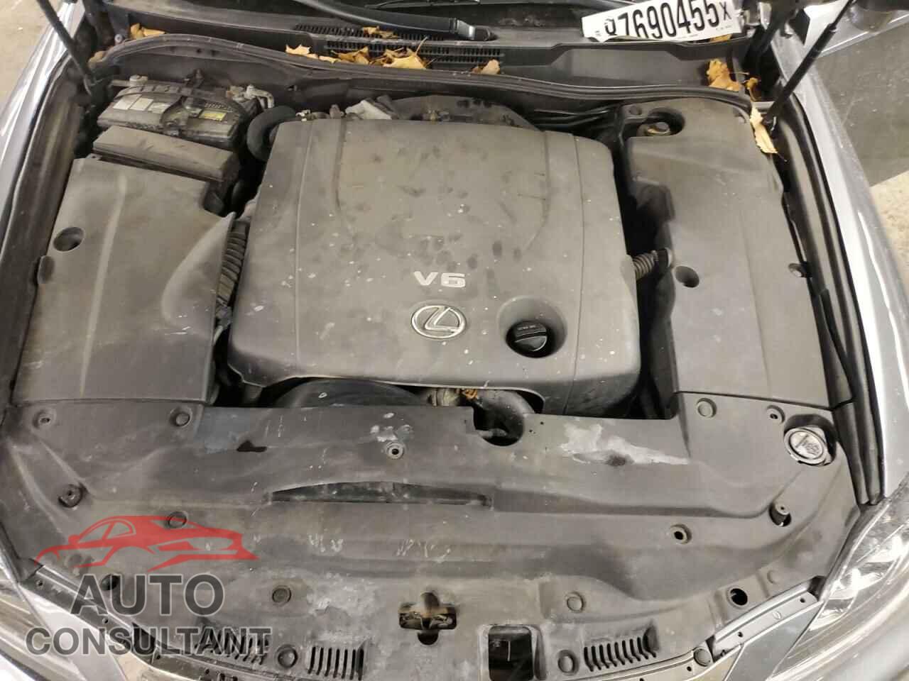 LEXUS IS 2013 - JTHCF5C28D5063103