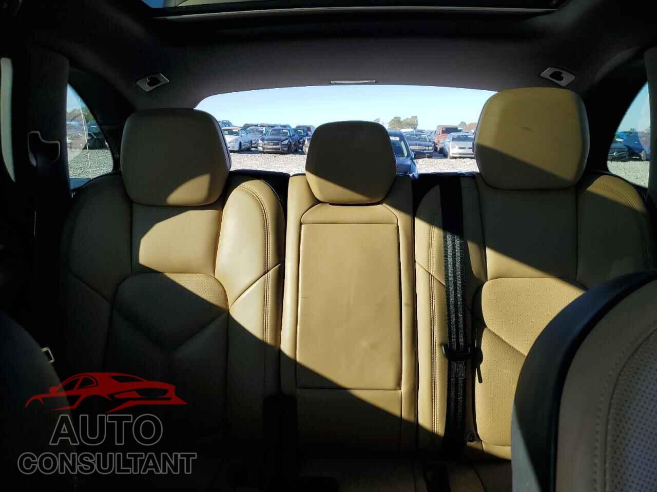PORSCHE CAYENNE 2017 - WP1AB2A24HLA50189