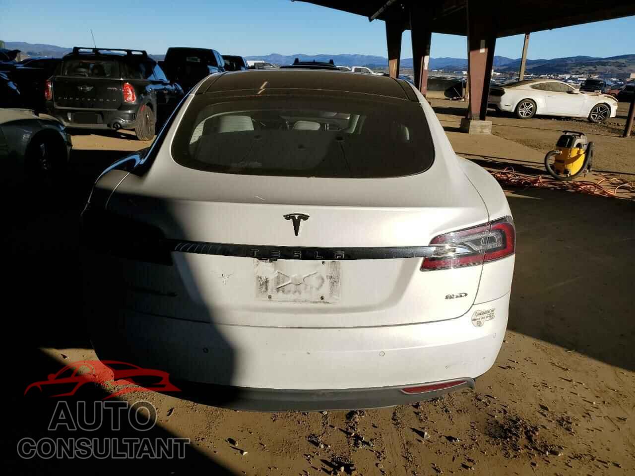 TESLA MODEL S 2015 - 5YJSA1E29FF107922
