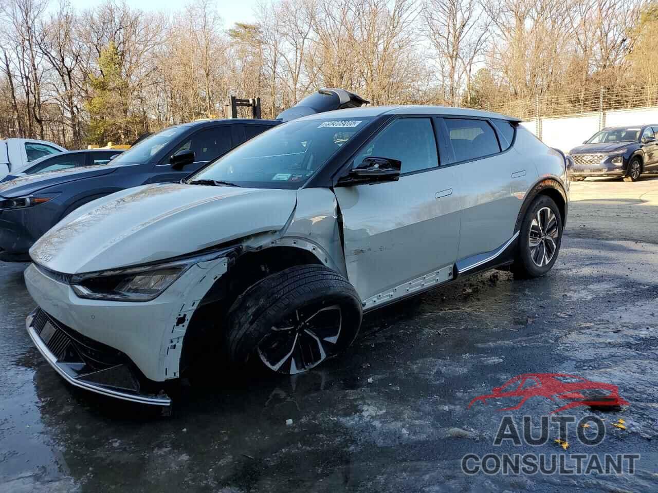 KIA EV6 LIGHT 2023 - KNDC34LA4P5128500