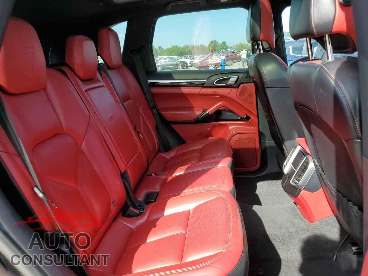 PORSCHE CAYENNE 2017 - WP1AA2A21HKA84471