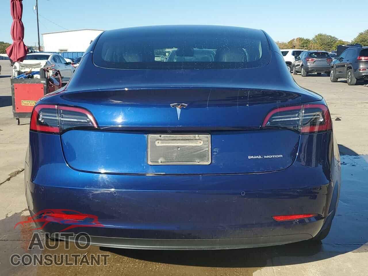 TESLA MODEL 3 2019 - 5YJ3E1EB8KF210848