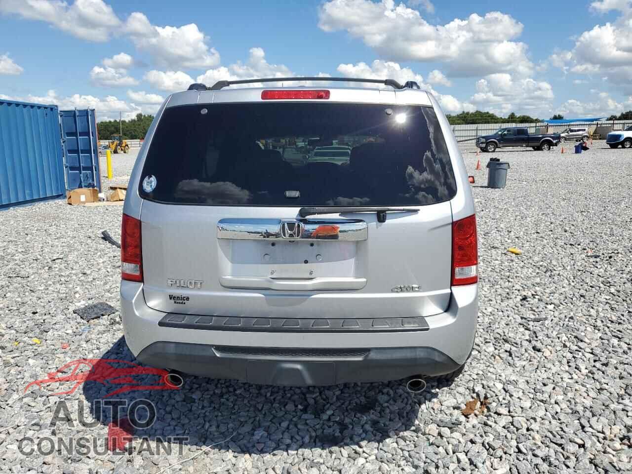 HONDA PILOT 2015 - 5FNYF4H59FB064623