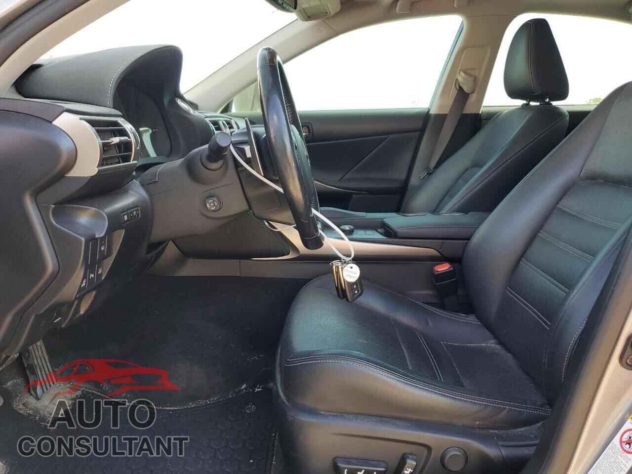 LEXUS IS 2015 - JTHCE1D24F5008452