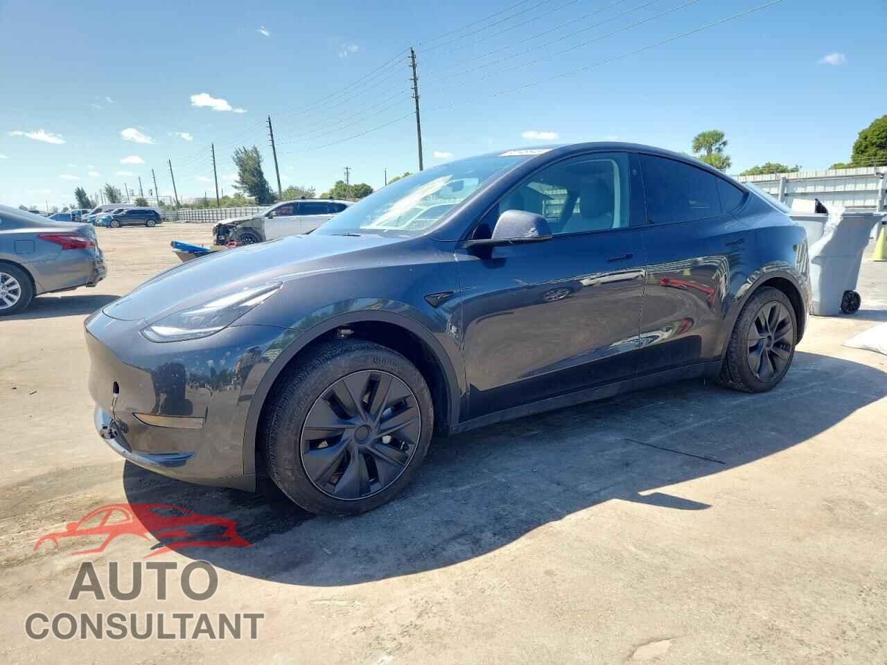 TESLA MODEL Y 2024 - 7SAYGDED5RF230457