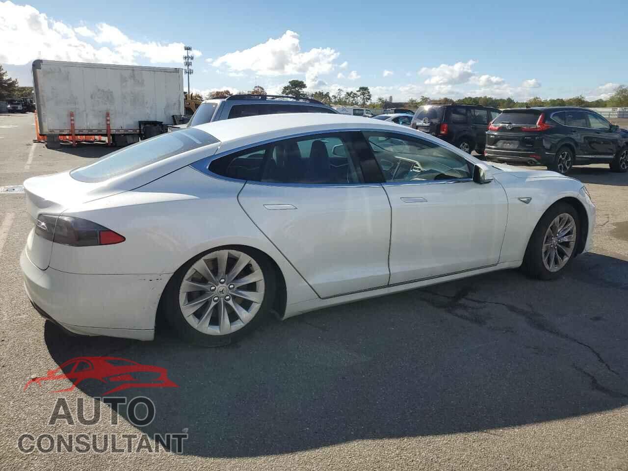TESLA MODEL S 2013 - 5YJSA1AC1DFP10780