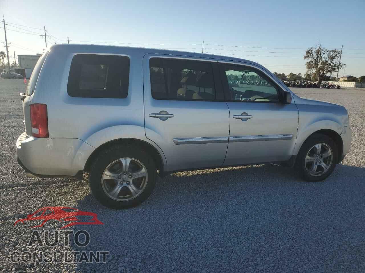 HONDA PILOT 2013 - 5FNYF4H40DB083629
