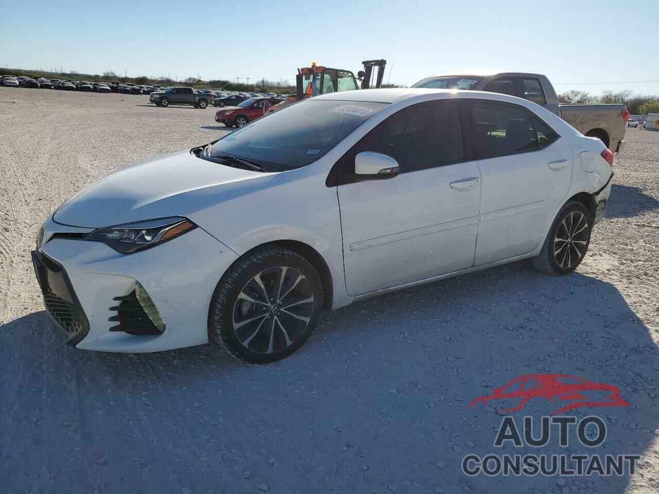 TOYOTA COROLLA 2018 - 5YFBURHEXJP849173