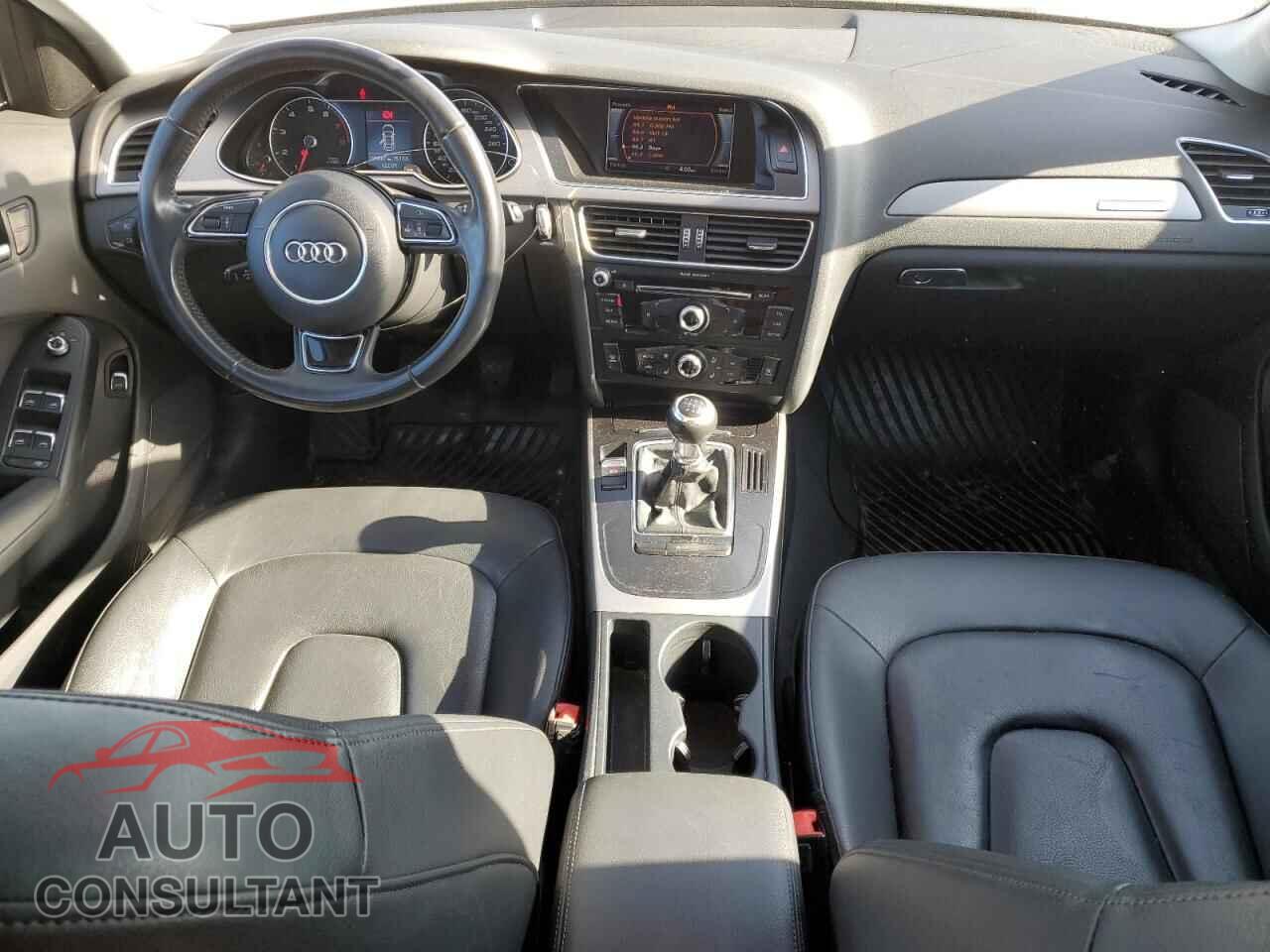 AUDI A4 2013 - WAUDFCFL2DN022249