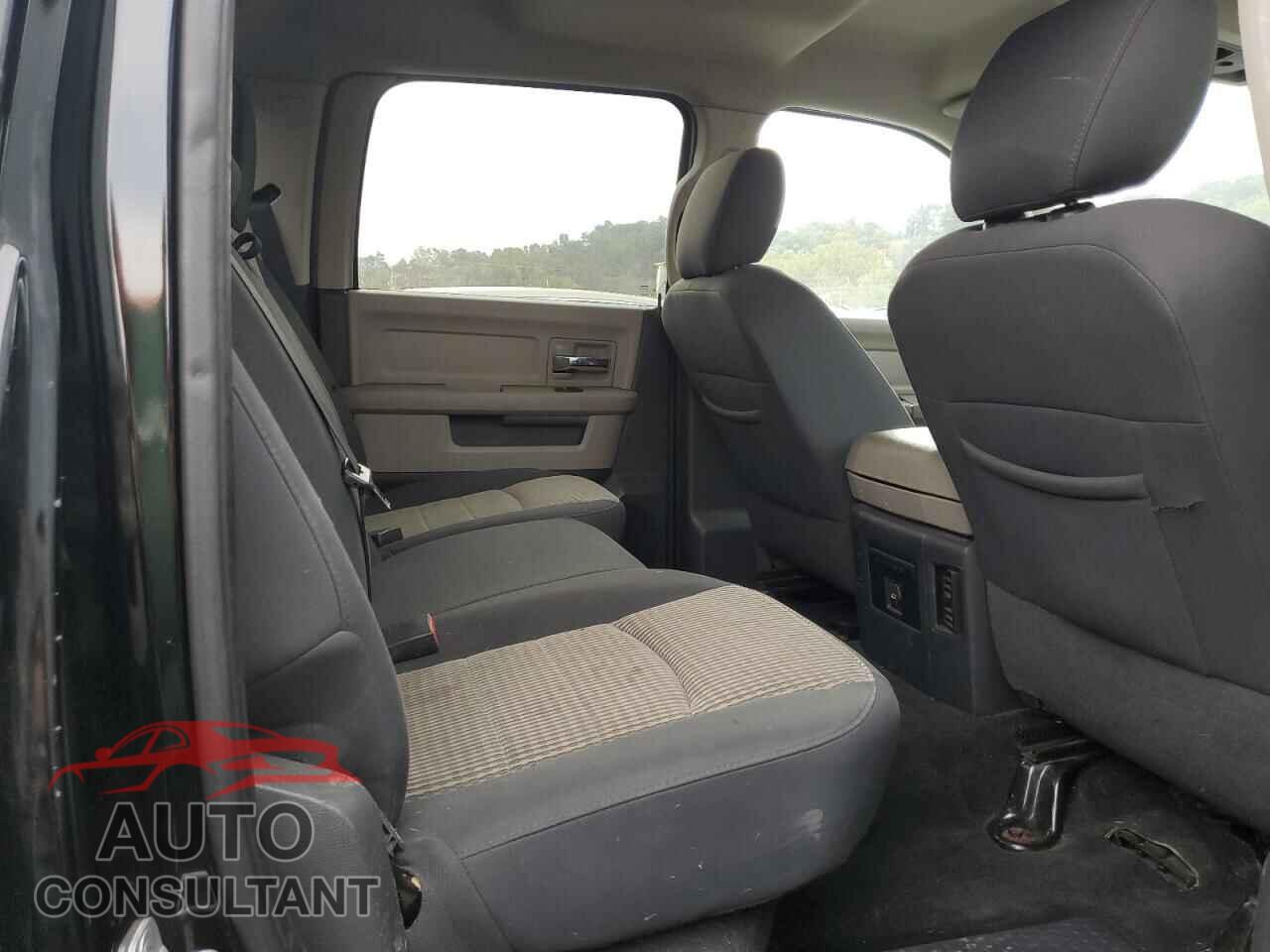 DODGE RAM 1500 2012 - 1C6RD7LT5CS117177