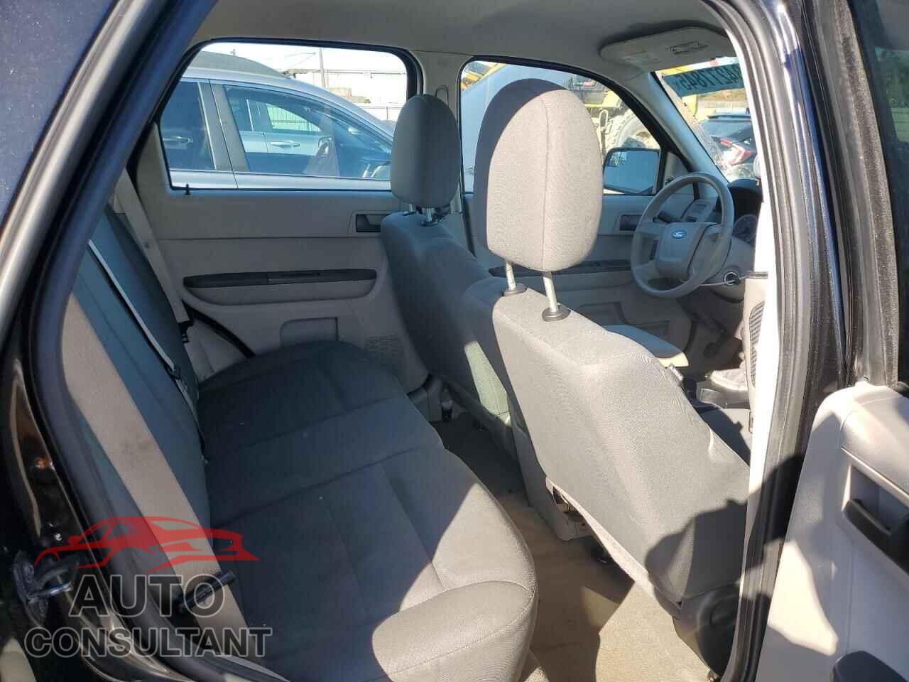 FORD ESCAPE 2011 - 1FMCU0C79BKB20005
