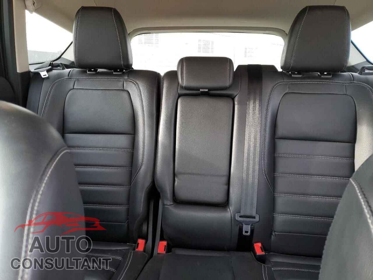 FORD ESCAPE 2019 - 1FMCU9J98KUC14079