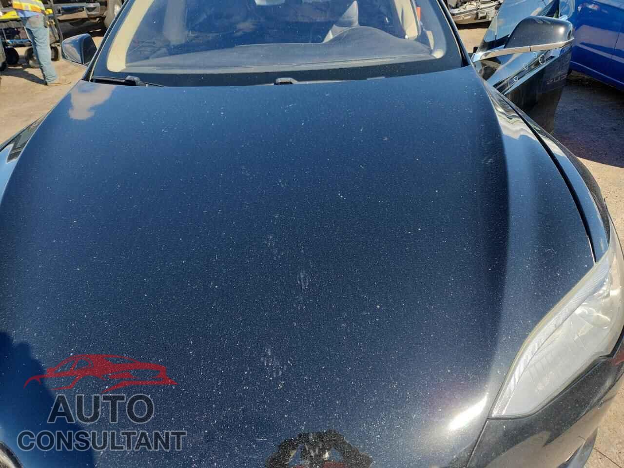 TESLA MODEL S 2013 - 5YJSA1DP6DFP22647